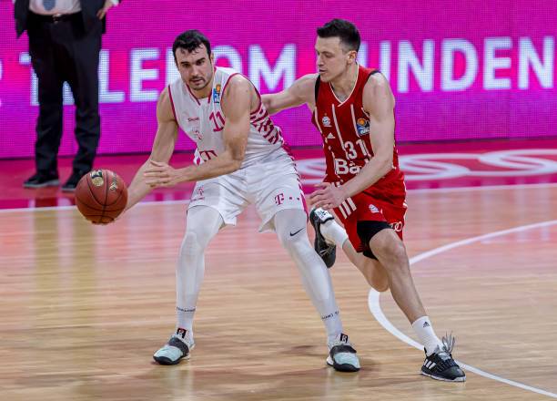 了场上主动 了场上主动