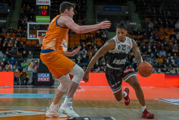 西实现辉煌 西实现辉煌